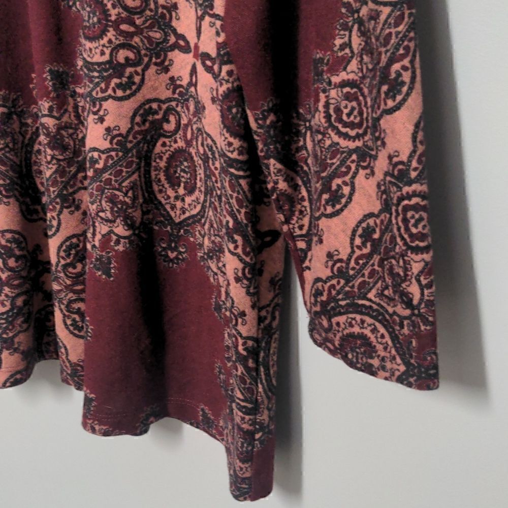 Dressbarn Three Quarters Length Blouse - Picture 4 of 6